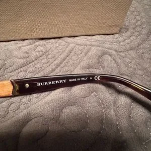 Burberry rare sunglasses new w/o tags brown lenses tortoise Burberry | Accessories | Burberry Rare Sunglasses New Wo  main image 2